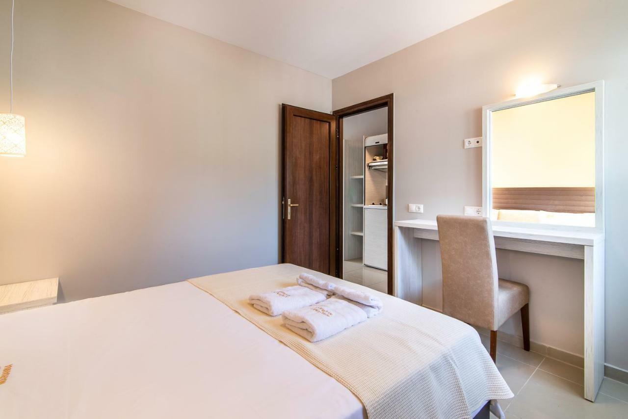 Luxury Apartments Marianna Neos Marmaras Exterior photo