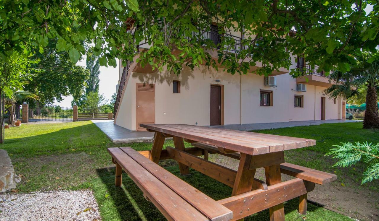 Luxury Apartments Marianna Neos Marmaras Exterior photo